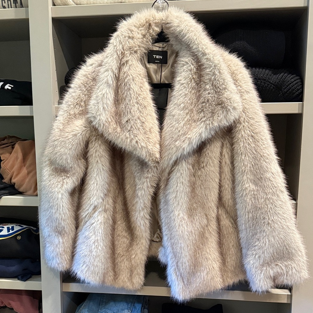 Aritzia Beige Teddy Jacket